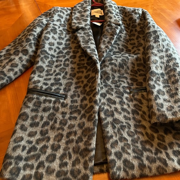 NWT animal pront coat from Foerever 21 - Picture 1 of 10